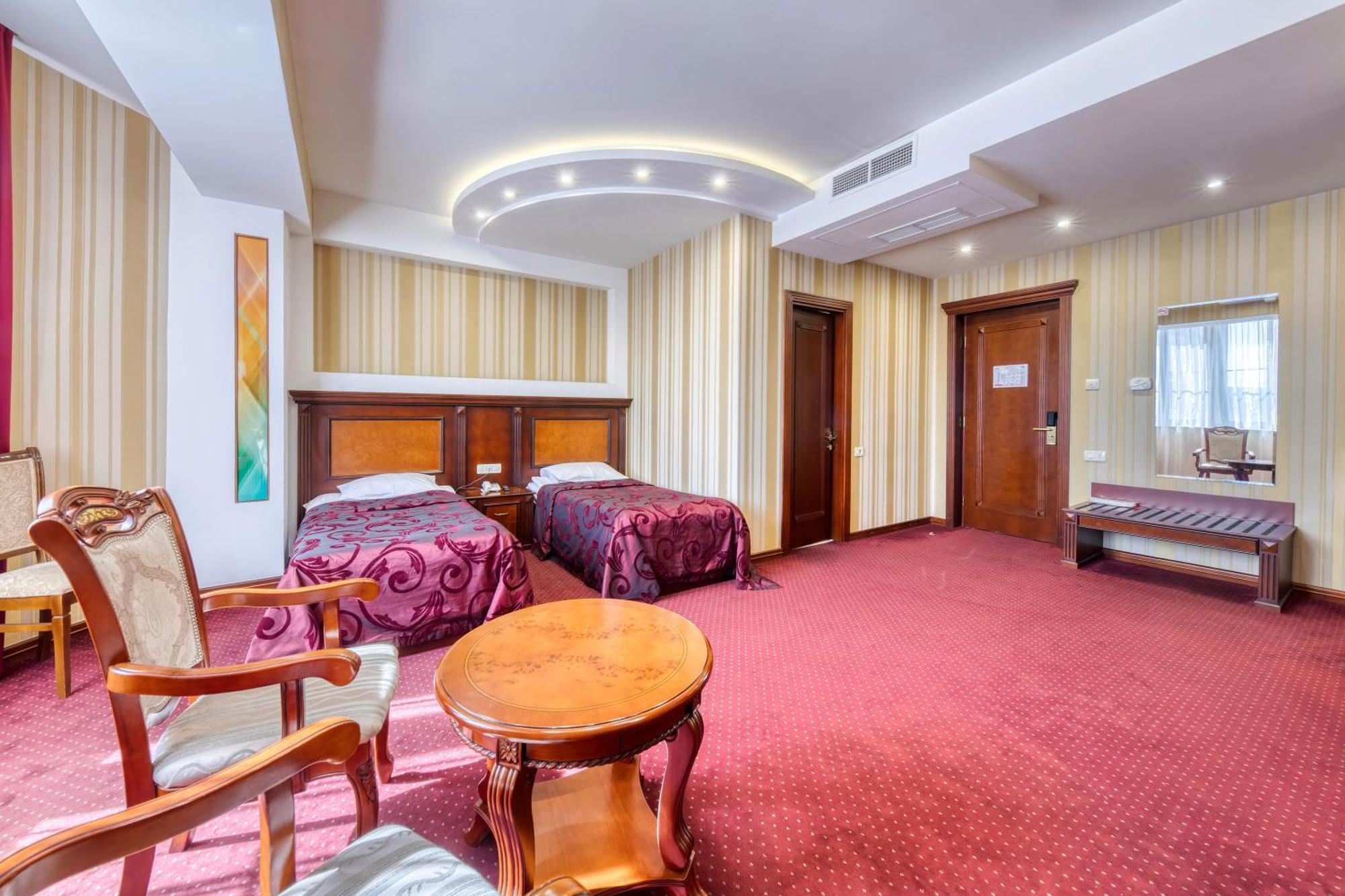 Spa Hotel Grace Forum Ереван Стая снимка