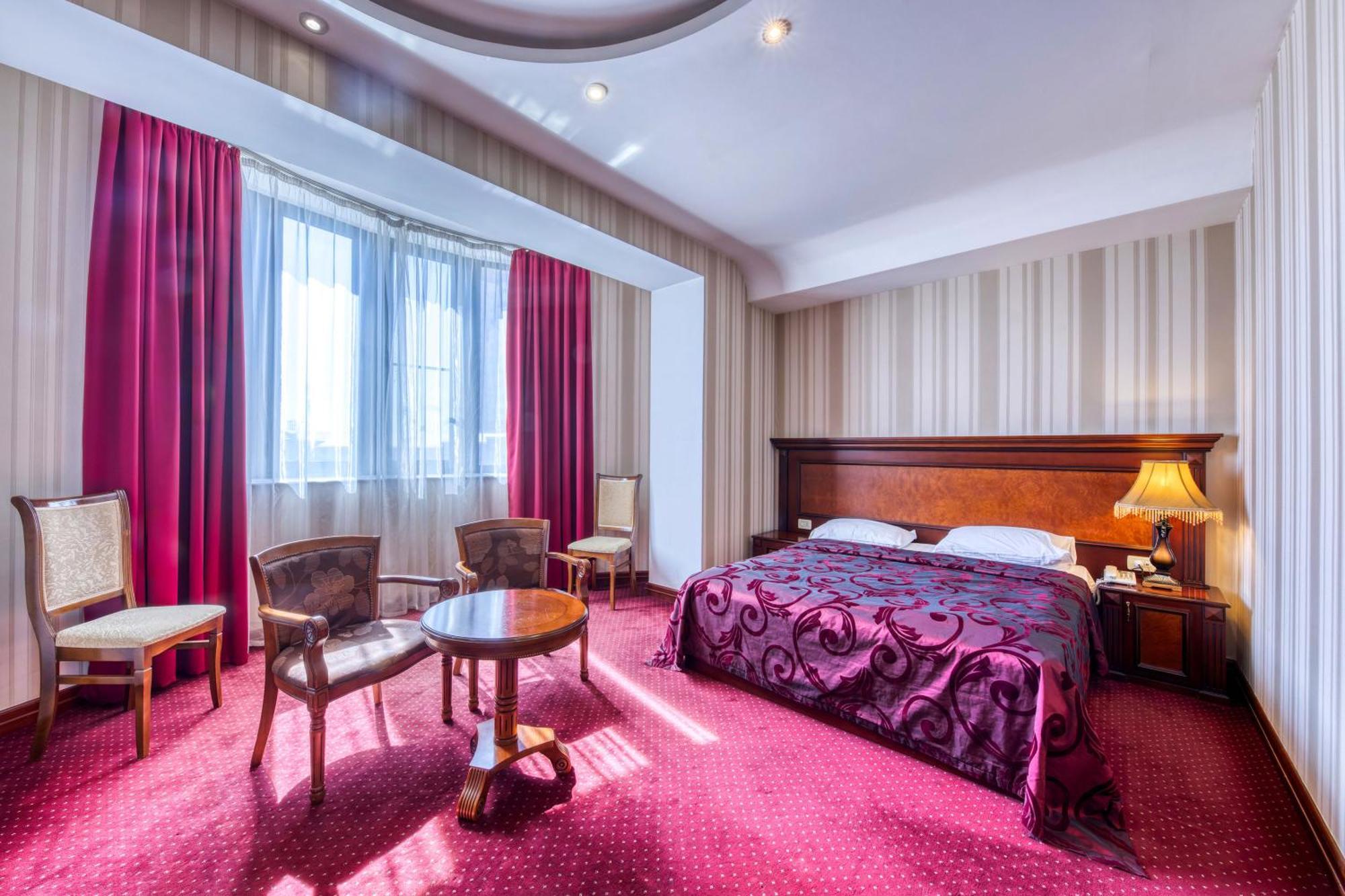 Spa Hotel Grace Forum Ереван Стая снимка
